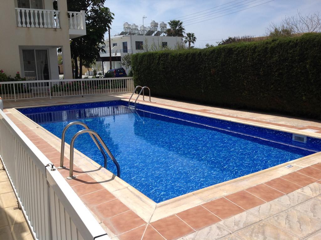 Sue'S Apartment Paphos Luaran gambar